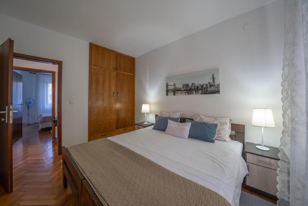 Aneta Apartments Risan Luaran gambar