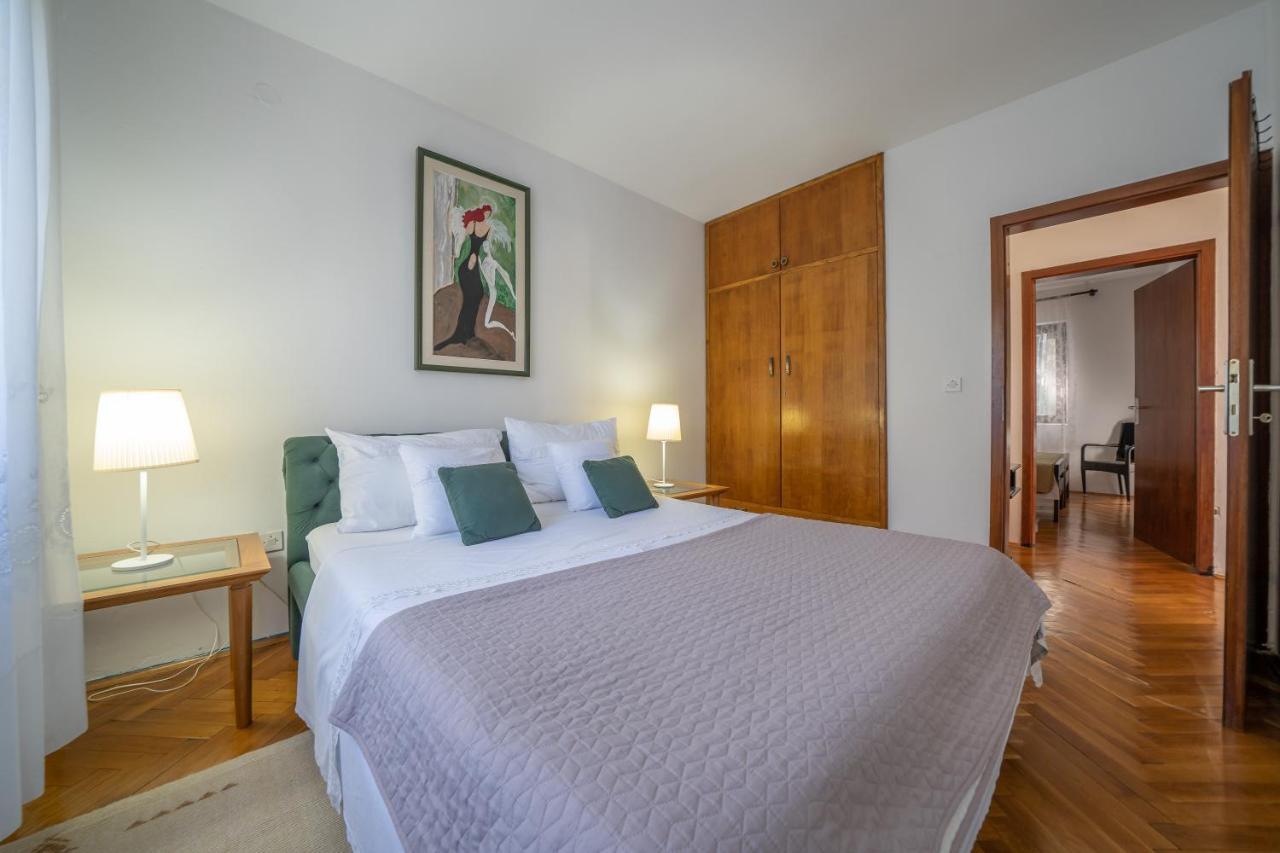 Aneta Apartments Risan Luaran gambar